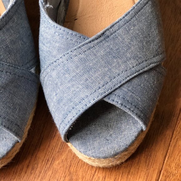 Blue chambray espadrille - Picture 2 of 6